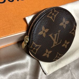 Louis Vuitton Round Zipped Coin Pouch/Purse
